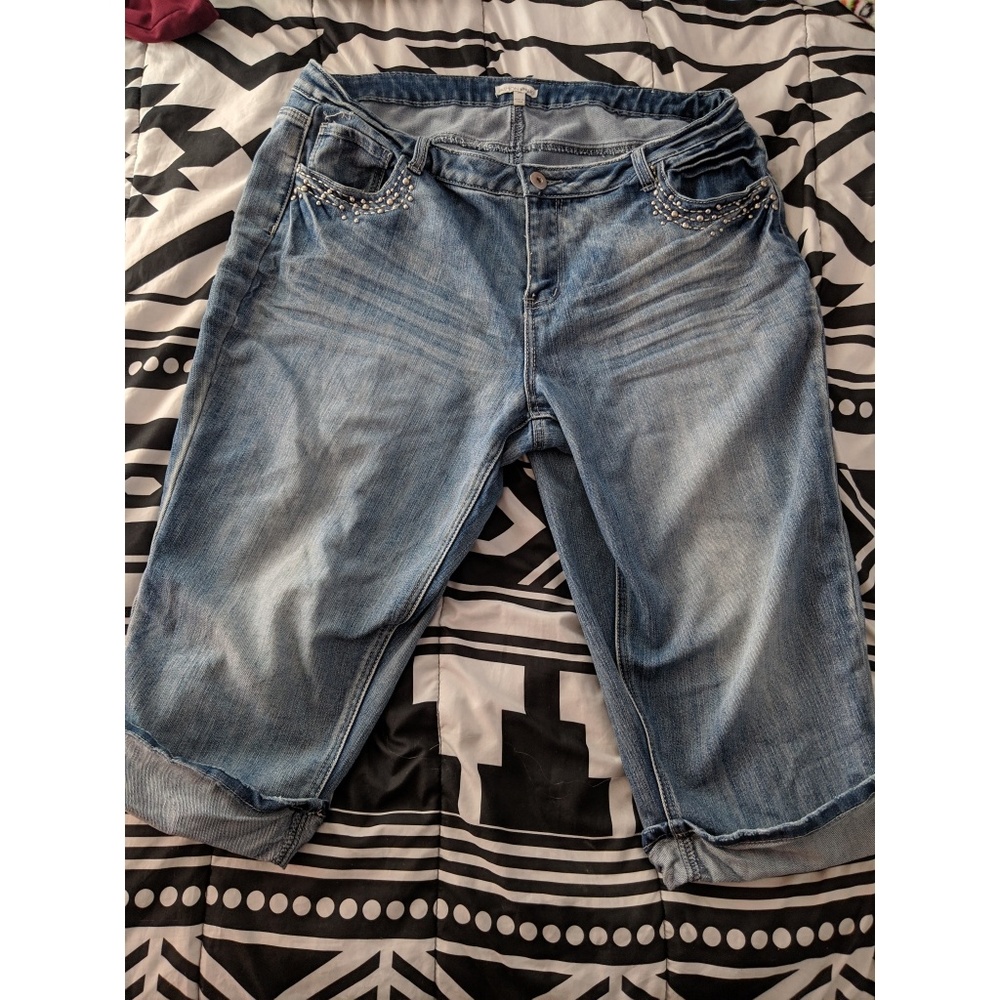 Plus Capris Jeans
